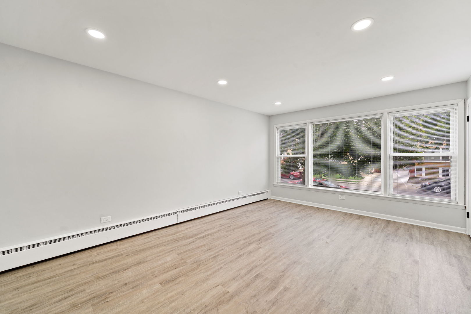 7027 W diversey Avenue, Chicago, IL 60707