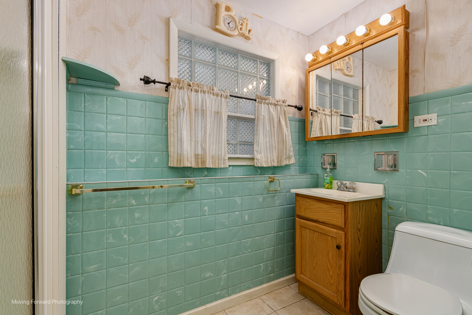 126 Rosedale Court, Bloomingdale, IL 60108