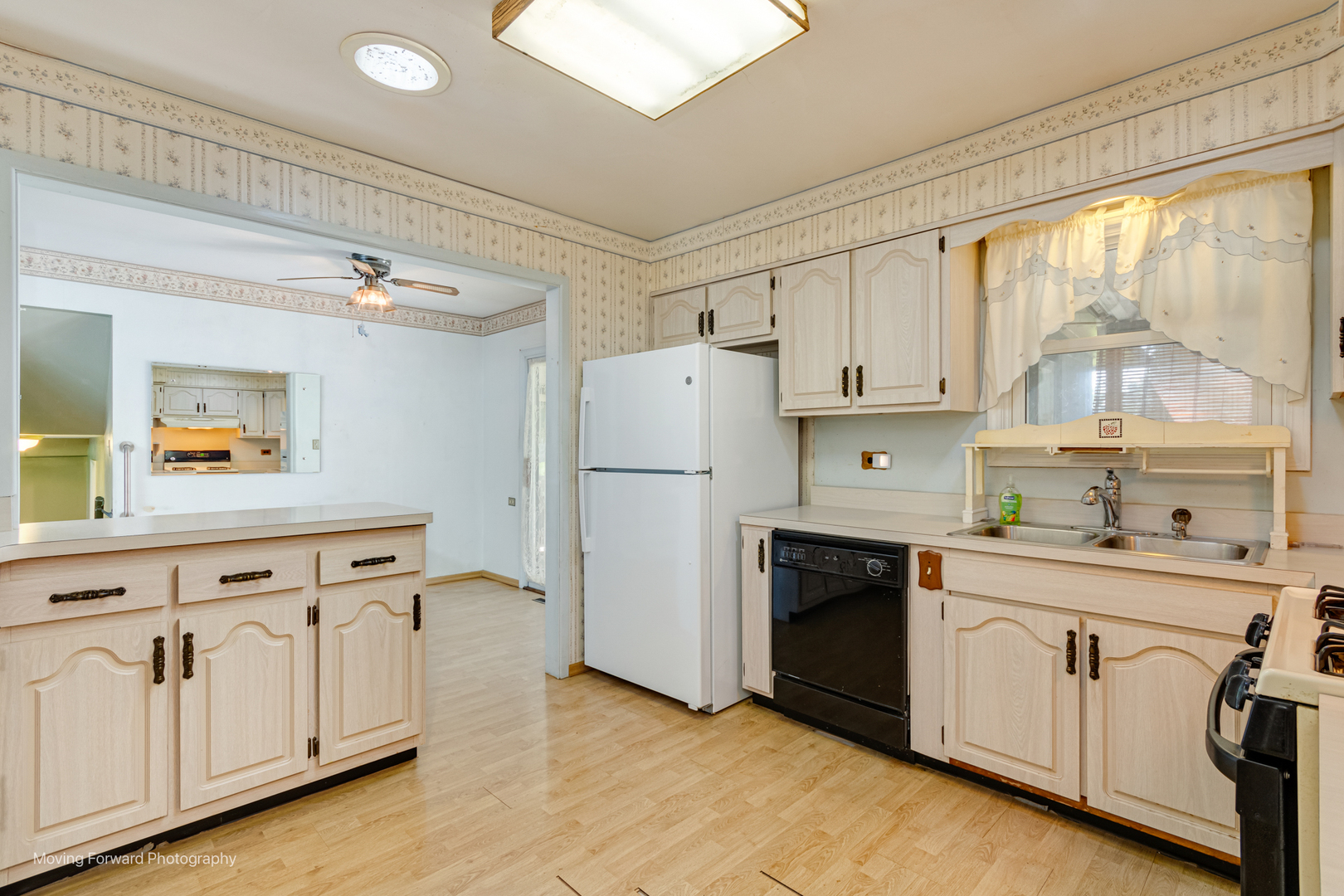 126 Rosedale Court, Bloomingdale, IL 60108