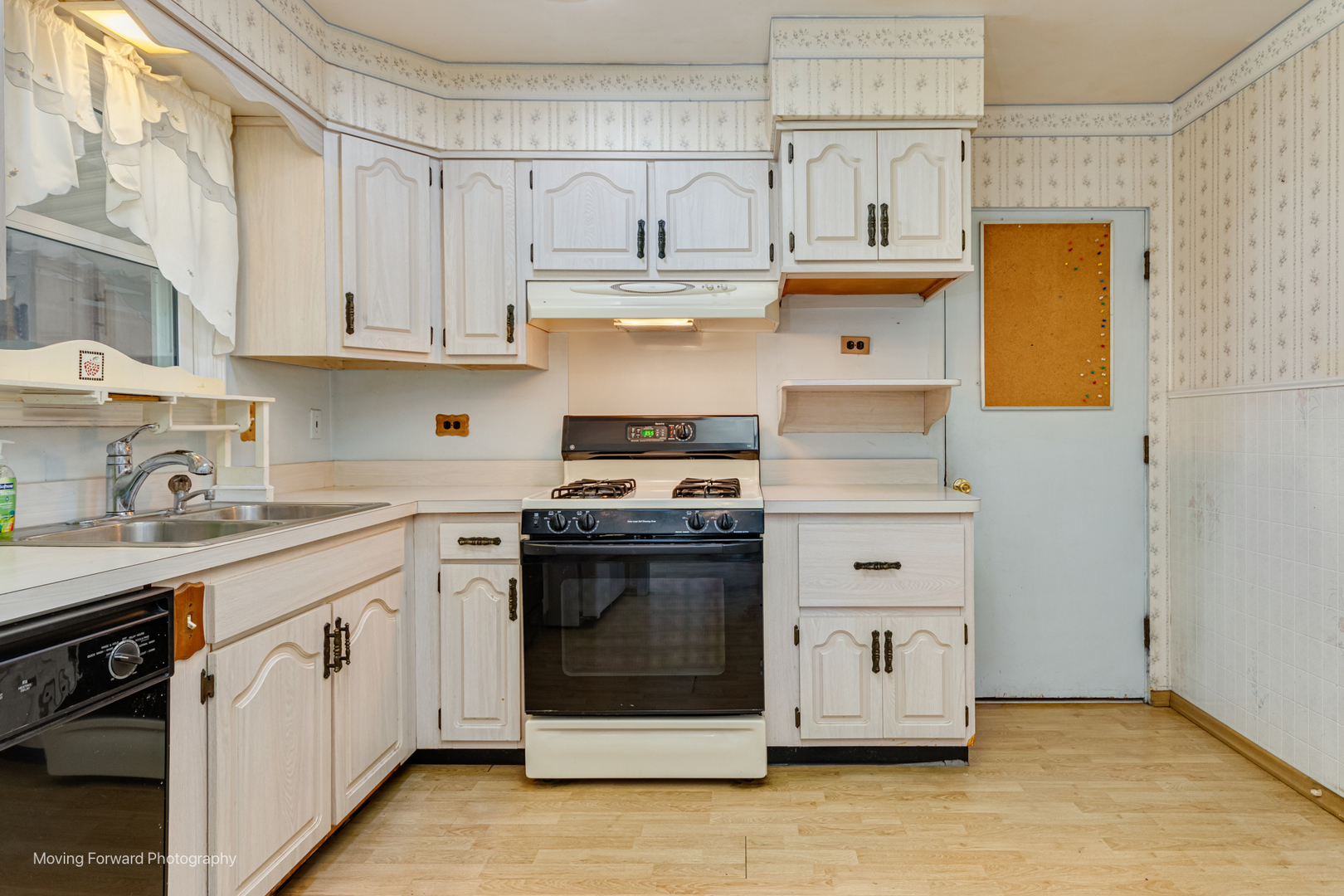 126 Rosedale Court, Bloomingdale, IL 60108