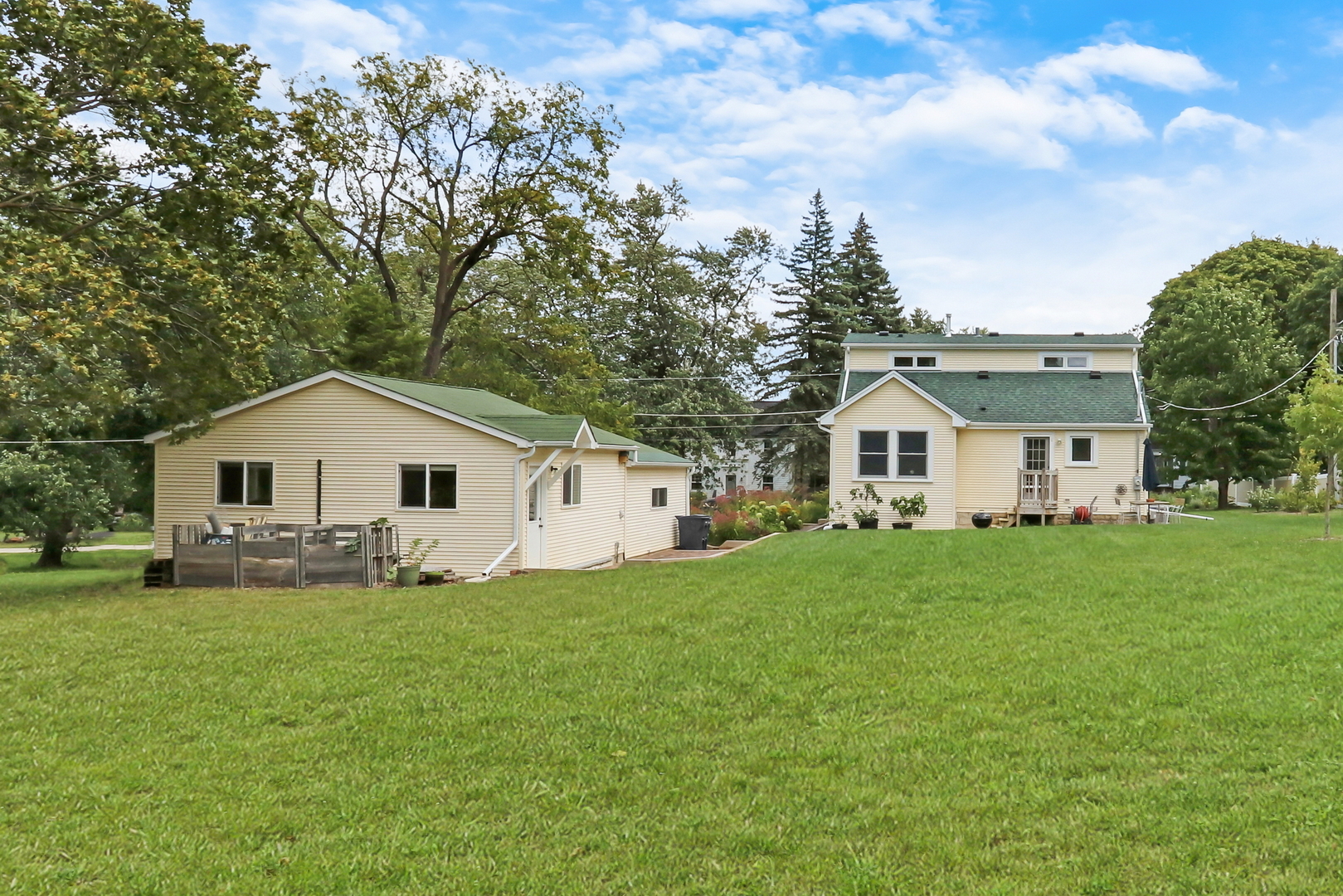 732 Rogers Road, Gurnee, IL 60031