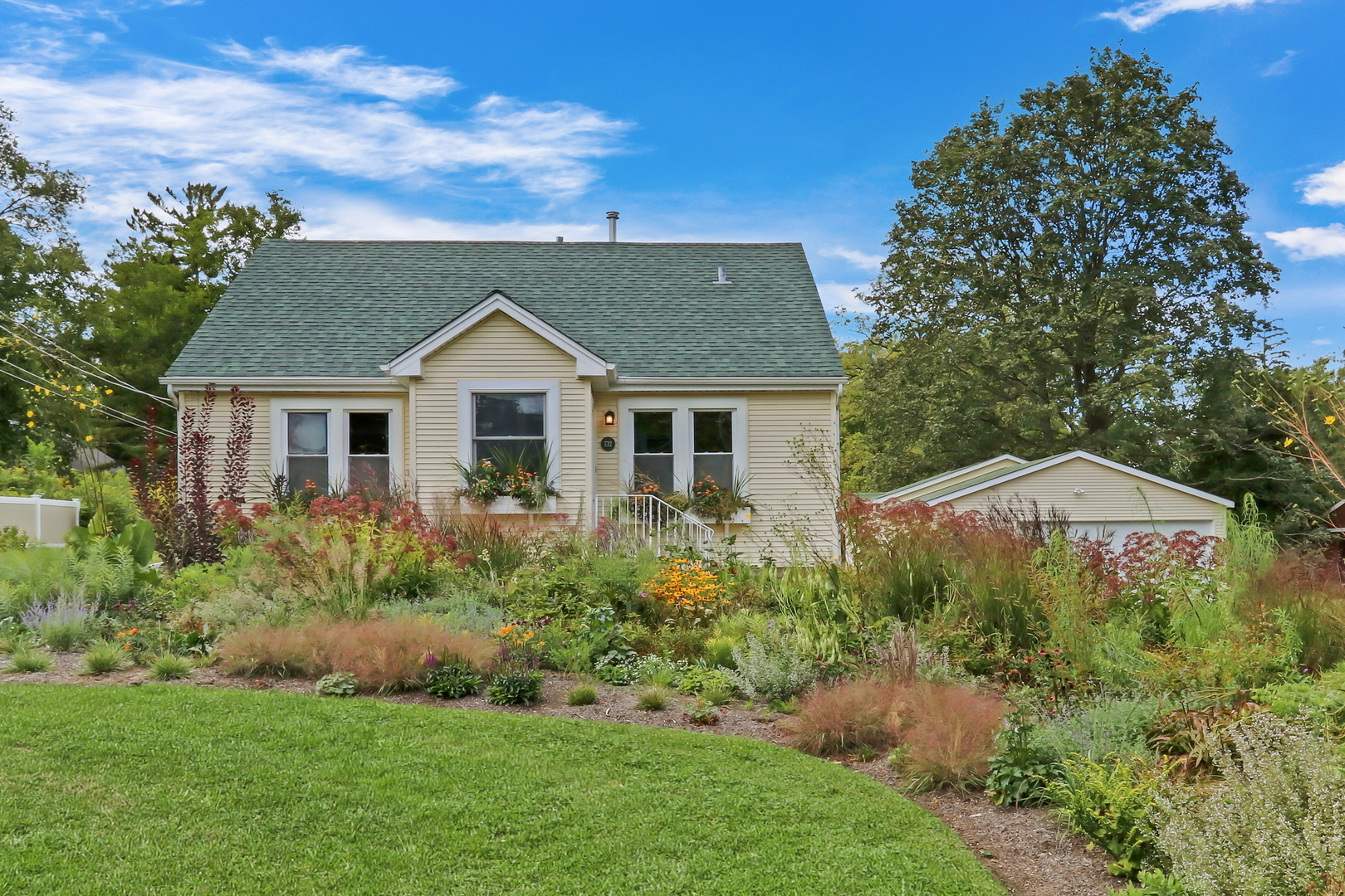 732 Rogers Road, Gurnee, IL 60031