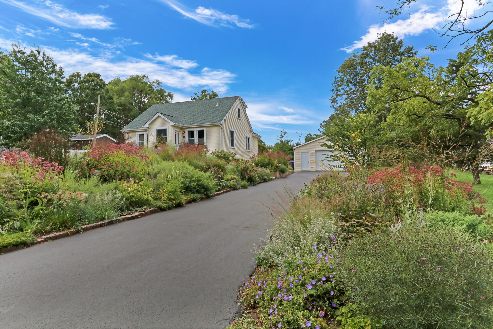 732 Rogers Road, Gurnee, IL 60031