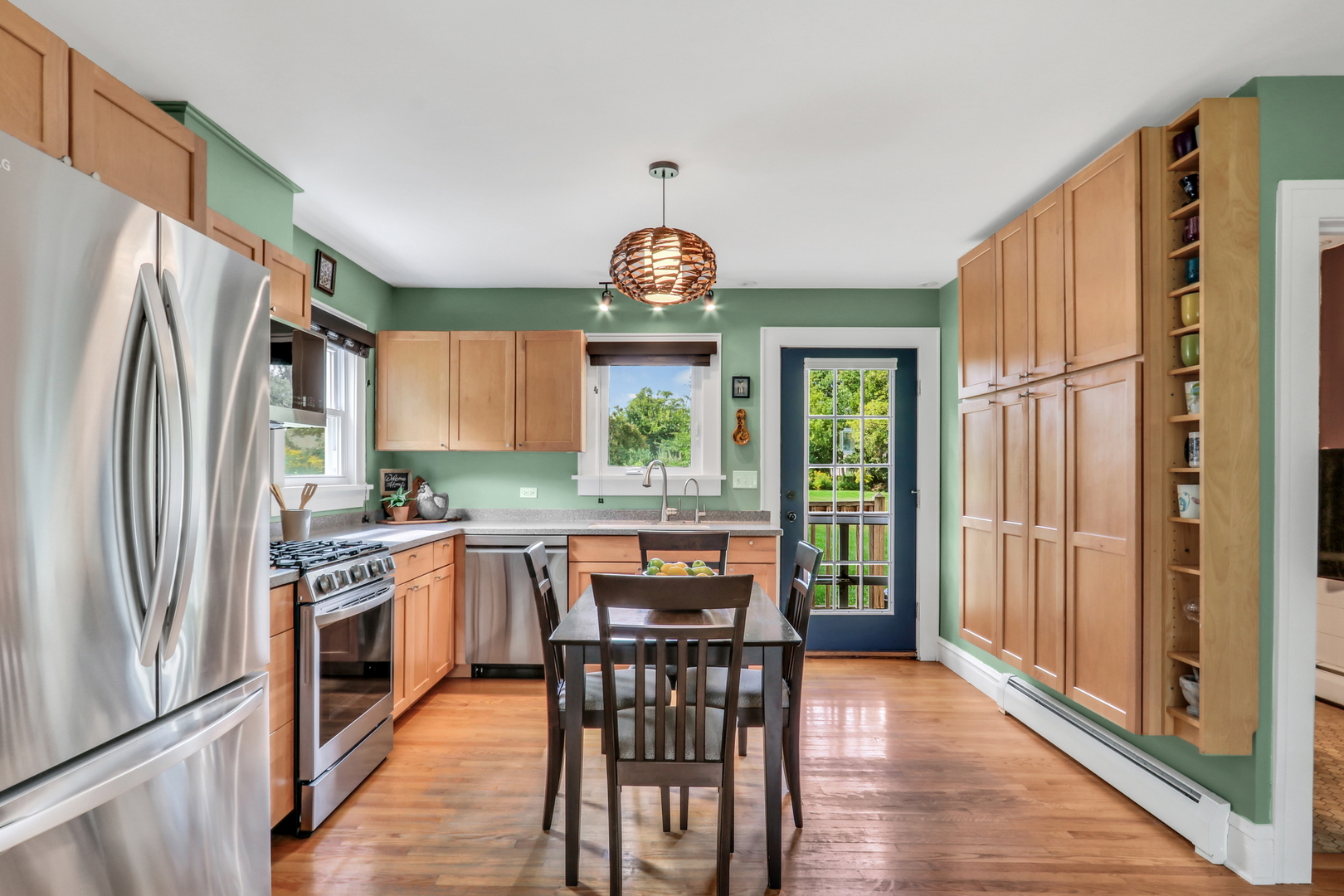 732 Rogers Road, Gurnee, IL 60031