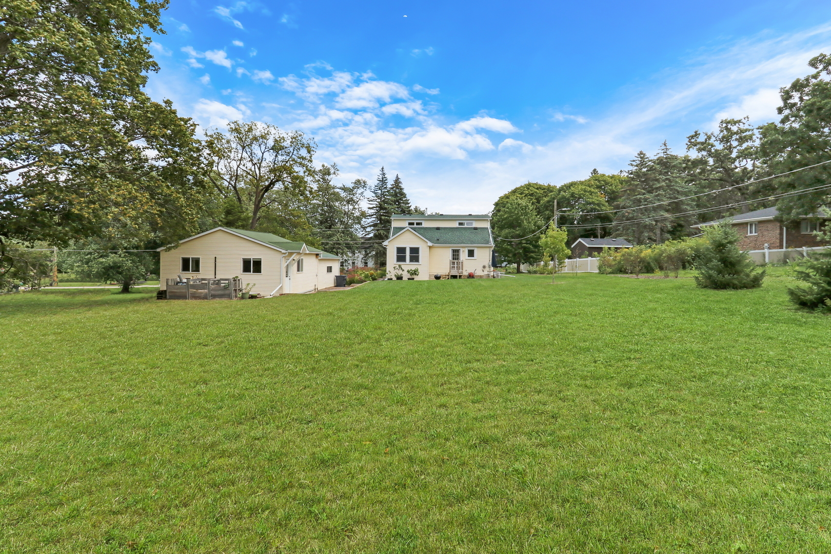 732 Rogers Road, Gurnee, IL 60031