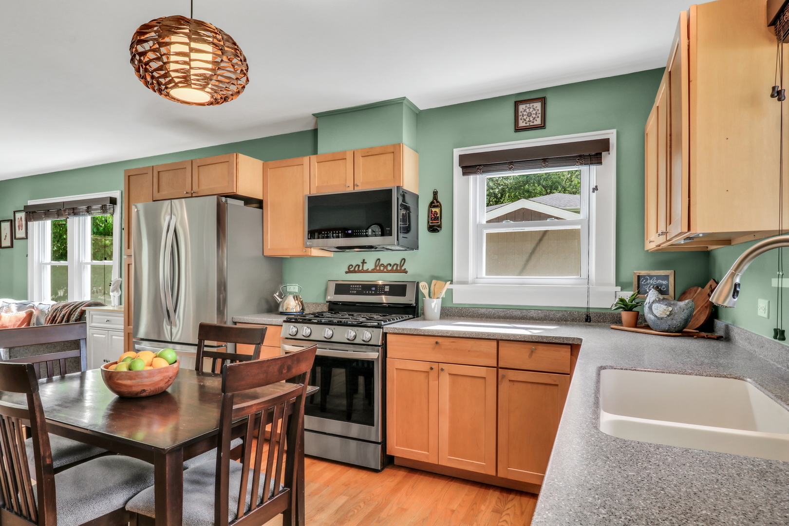 732 Rogers Road, Gurnee, IL 60031