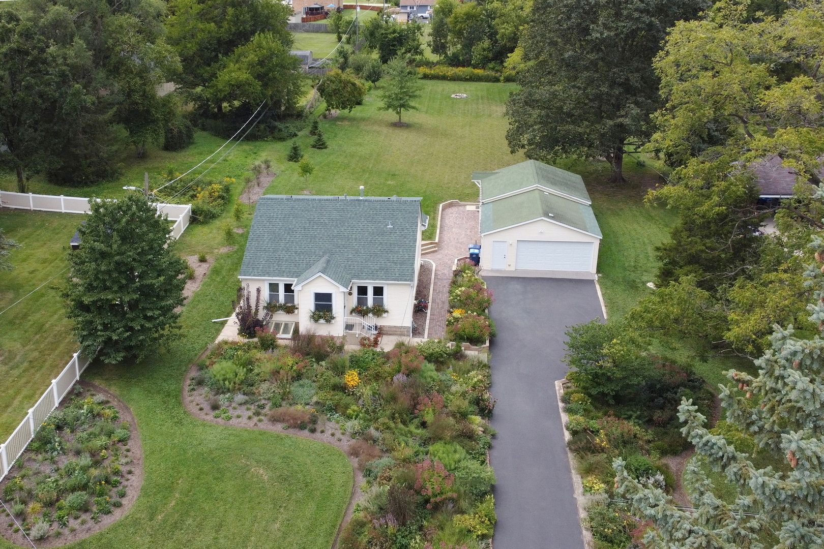 732 Rogers Road, Gurnee, IL 60031