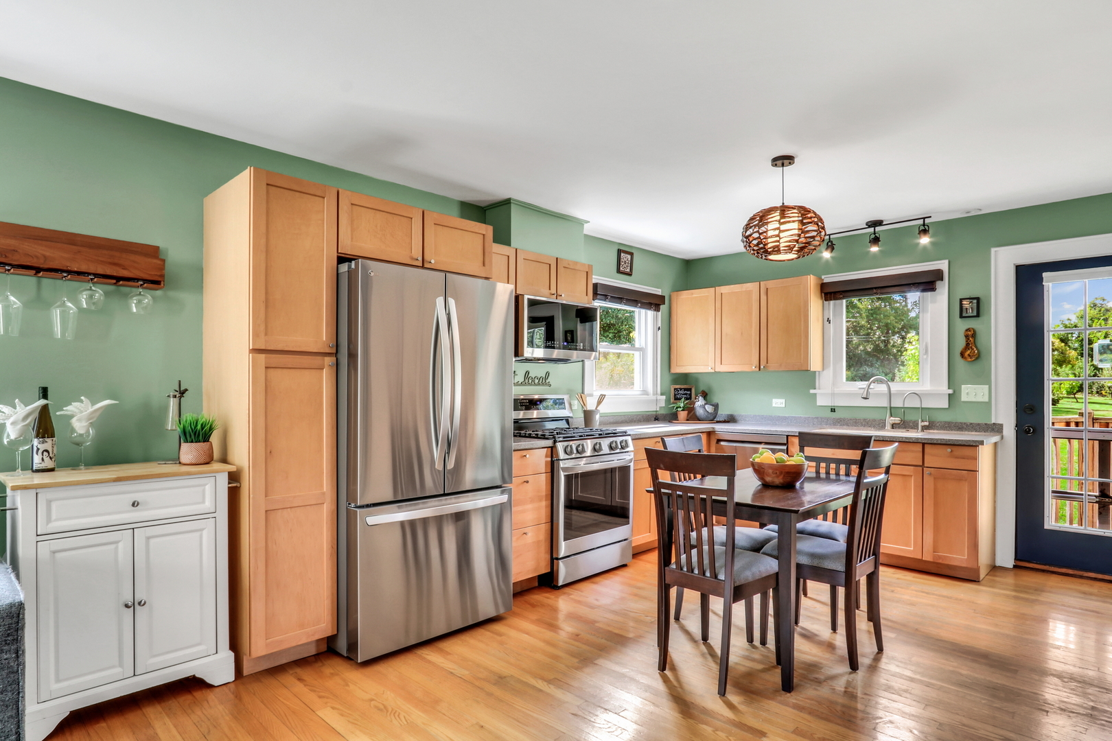 732 Rogers Road, Gurnee, IL 60031