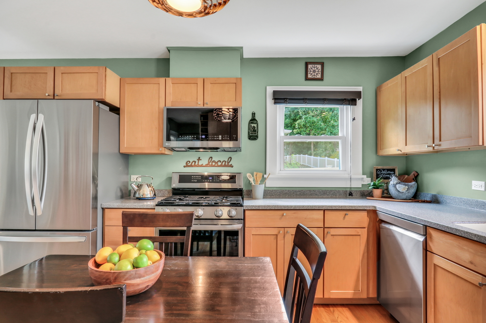 732 Rogers Road, Gurnee, IL 60031