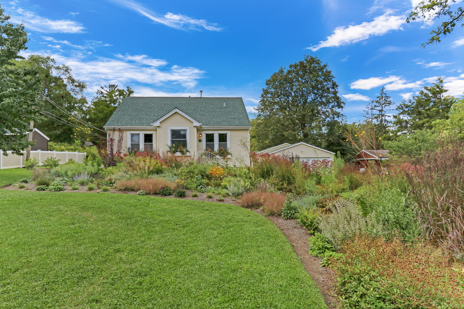 732 Rogers Road, Gurnee, IL 60031