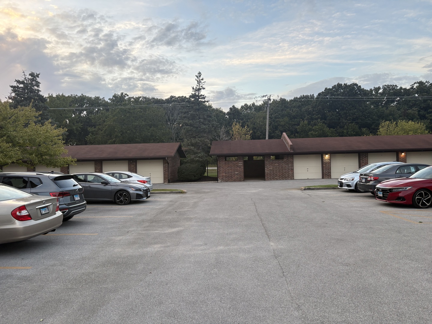 17218 Ridgeland Avenue #3s, Tinley Park, IL 60477