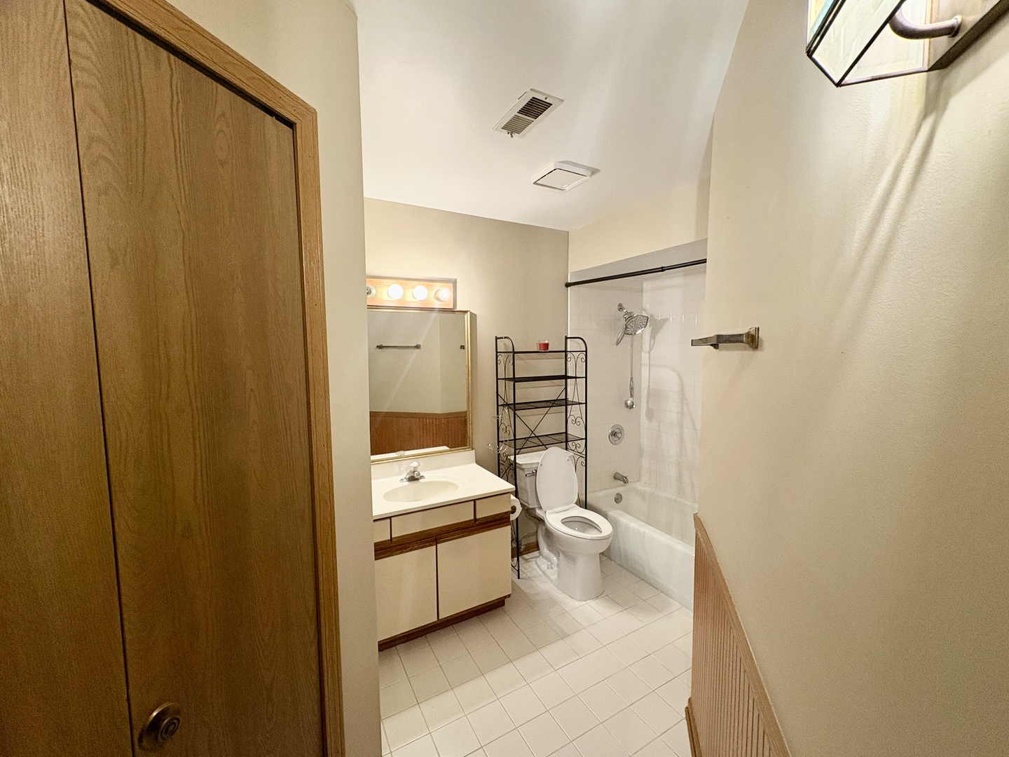 17218 Ridgeland Avenue #3s, Tinley Park, IL 60477