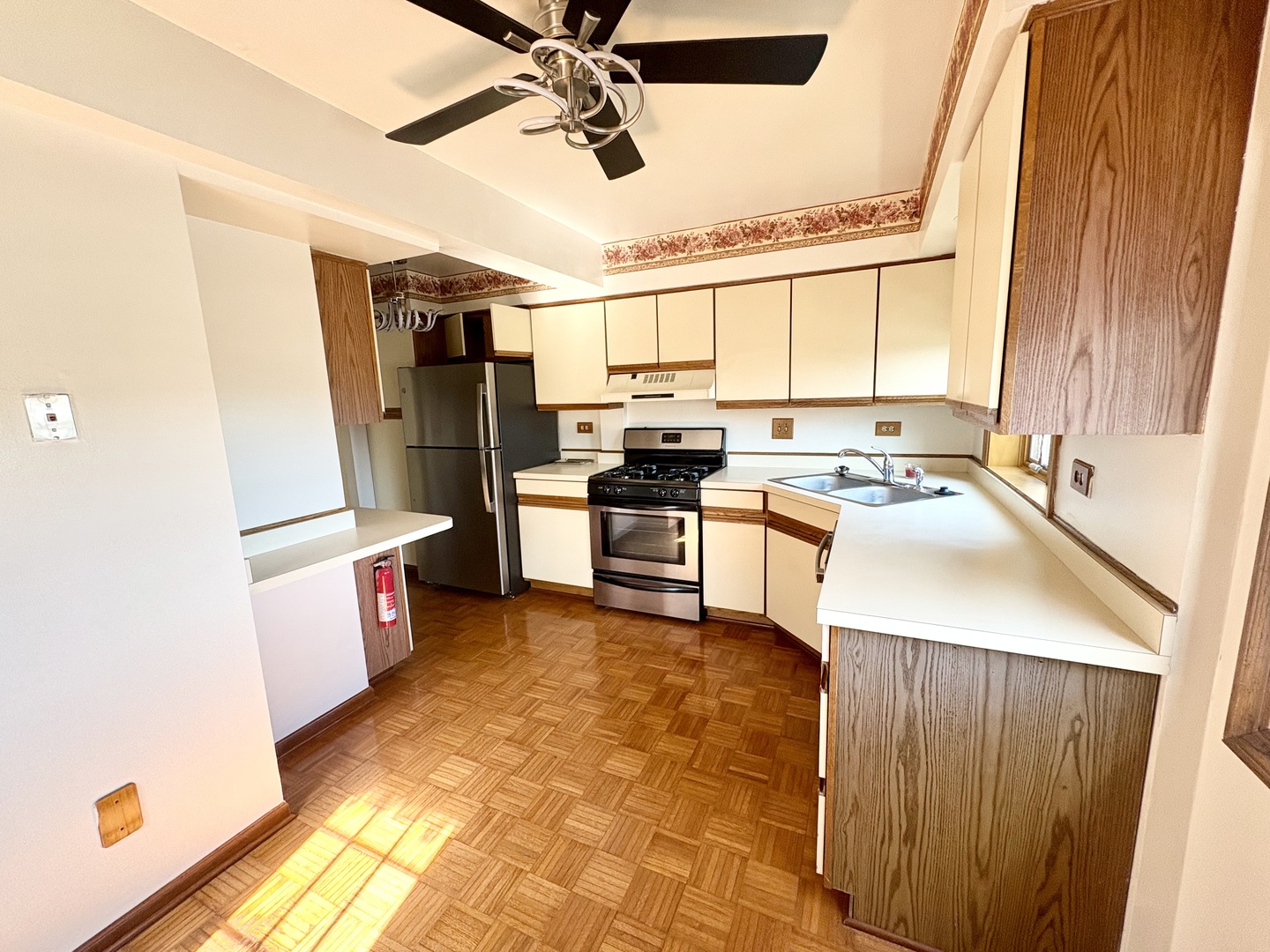 17218 Ridgeland Avenue #3s, Tinley Park, IL 60477