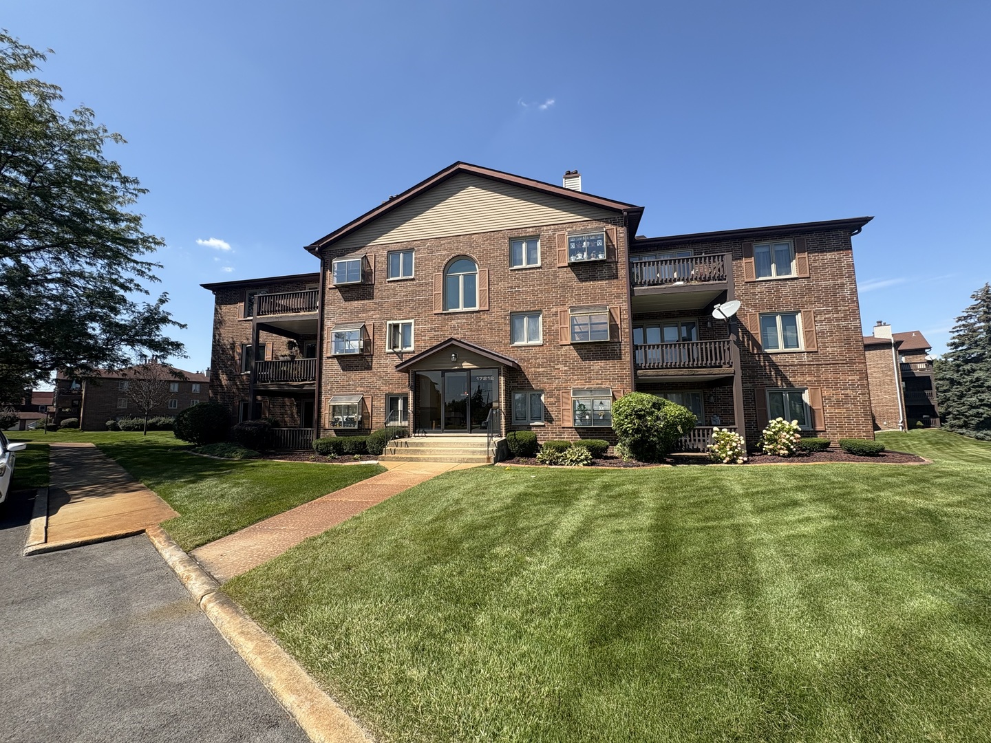 17218 Ridgeland Avenue #3s, Tinley Park, IL 60477