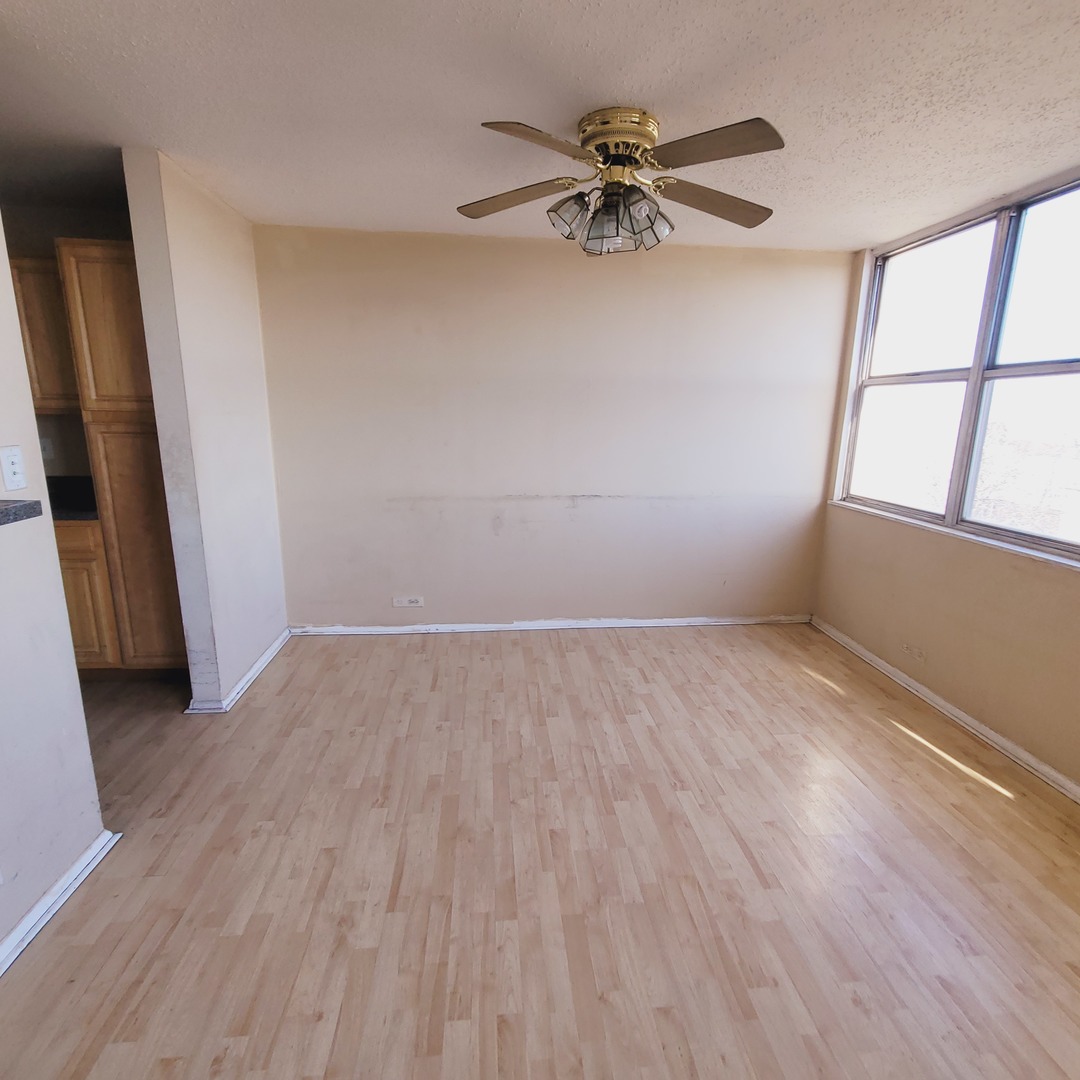 4300 W FORD CITY Drive #604, Chicago, IL 60652