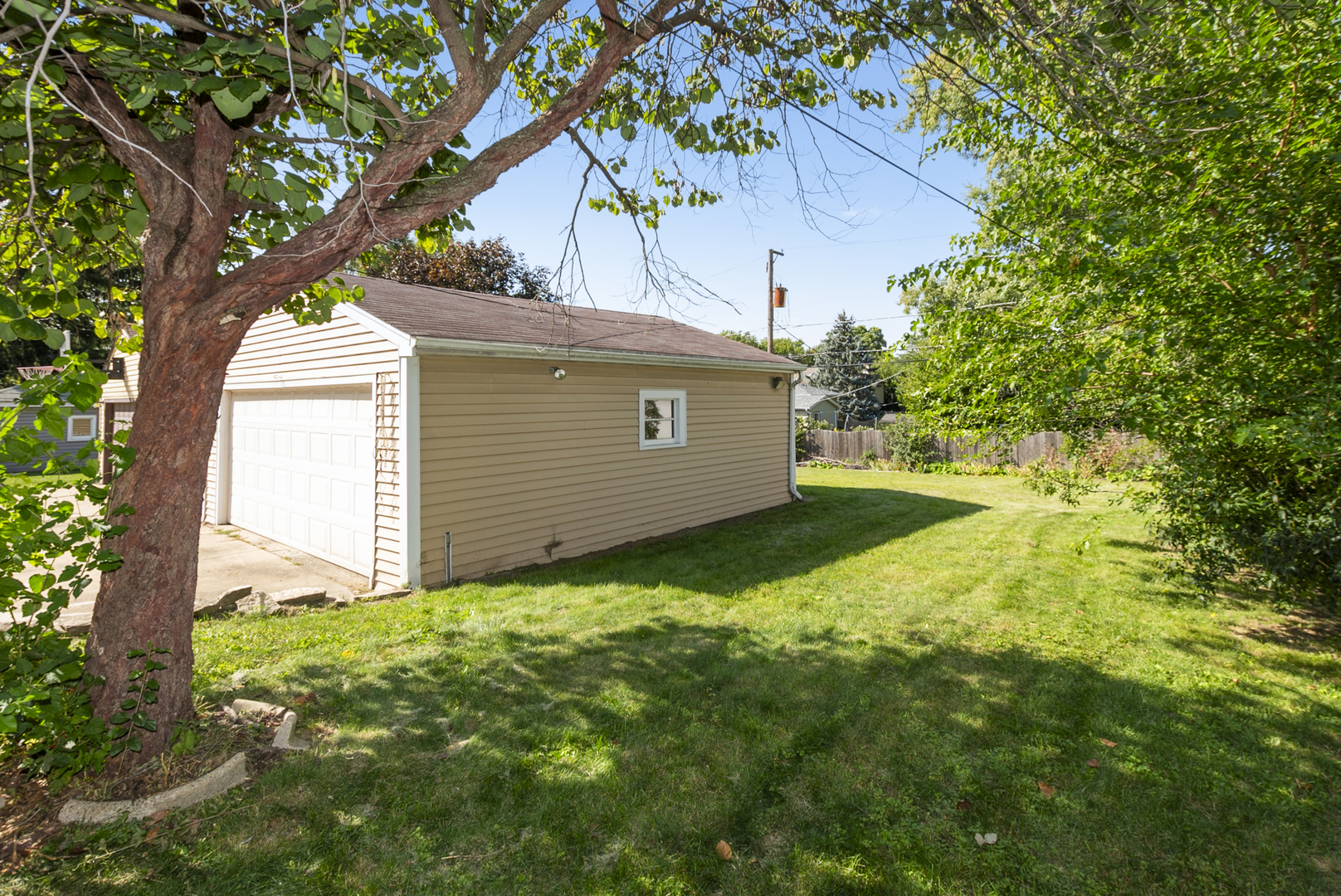493 W Avery Street, Elmhurst, IL 60126