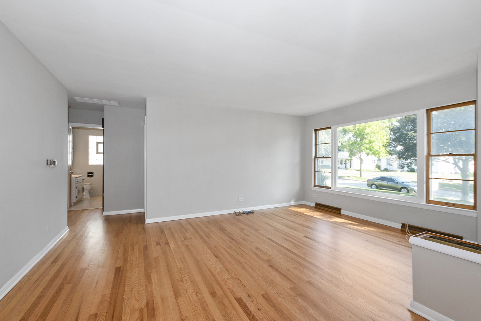 493 W Avery Street, Elmhurst, IL 60126