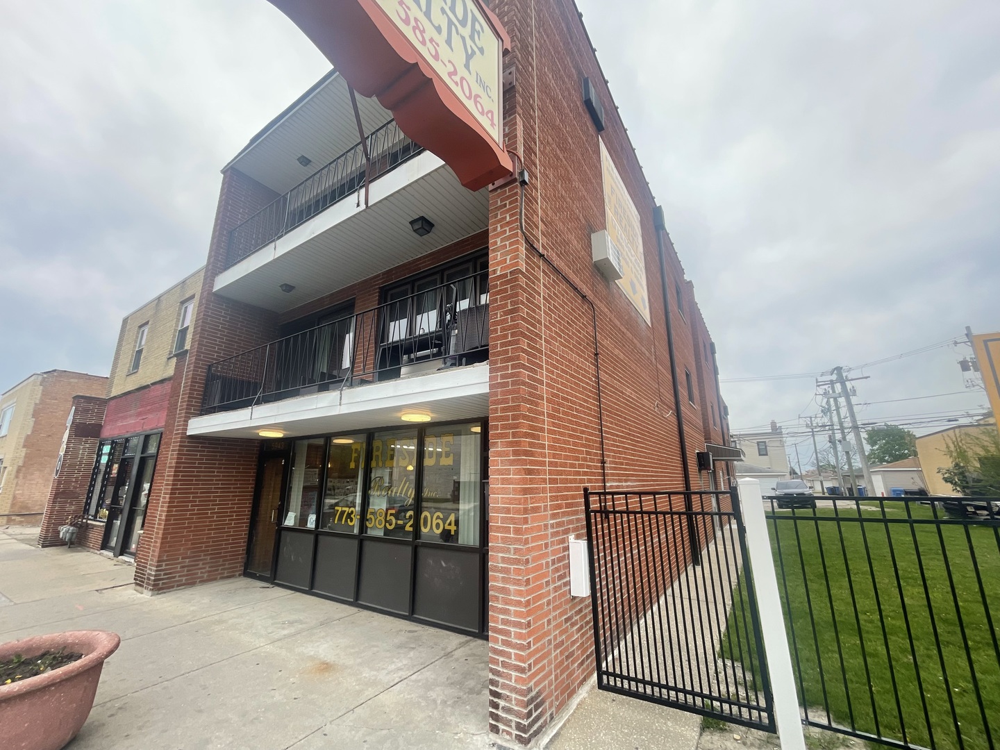 5943 W 63rd Street #3-f, Chicago, IL 60638