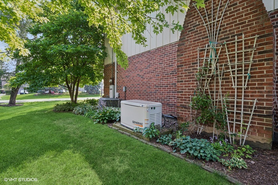 12646 S 69th Court, Palos Heights, IL 60463