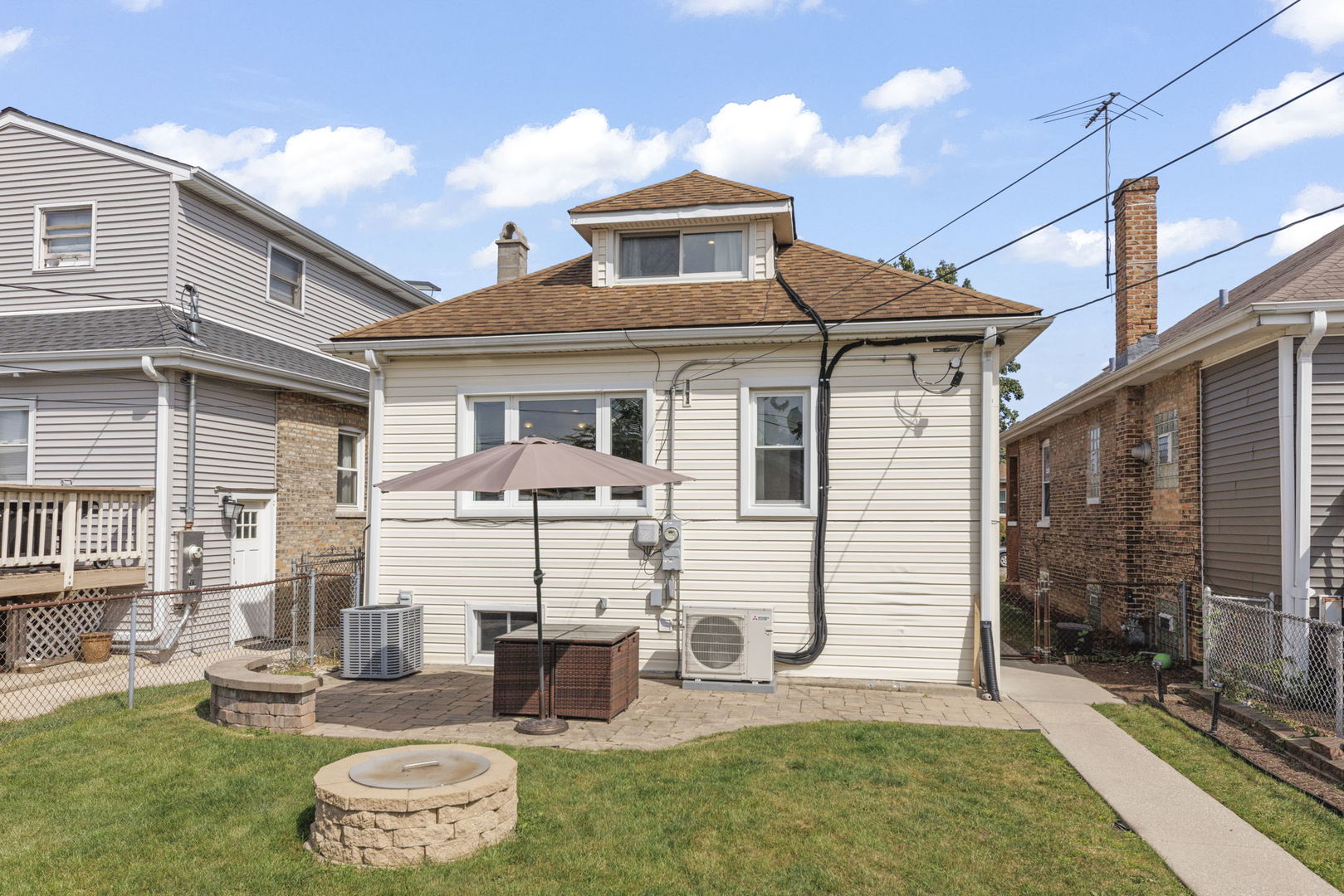 2636 Grove Avenue, Berwyn, IL 60402