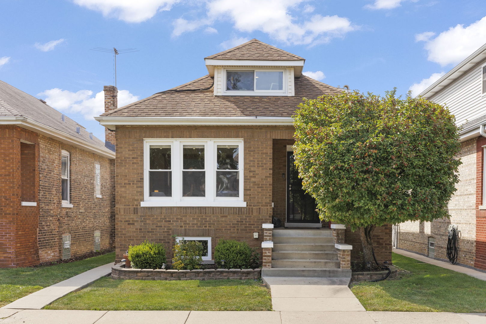 2636 Grove Avenue, Berwyn, IL 60402