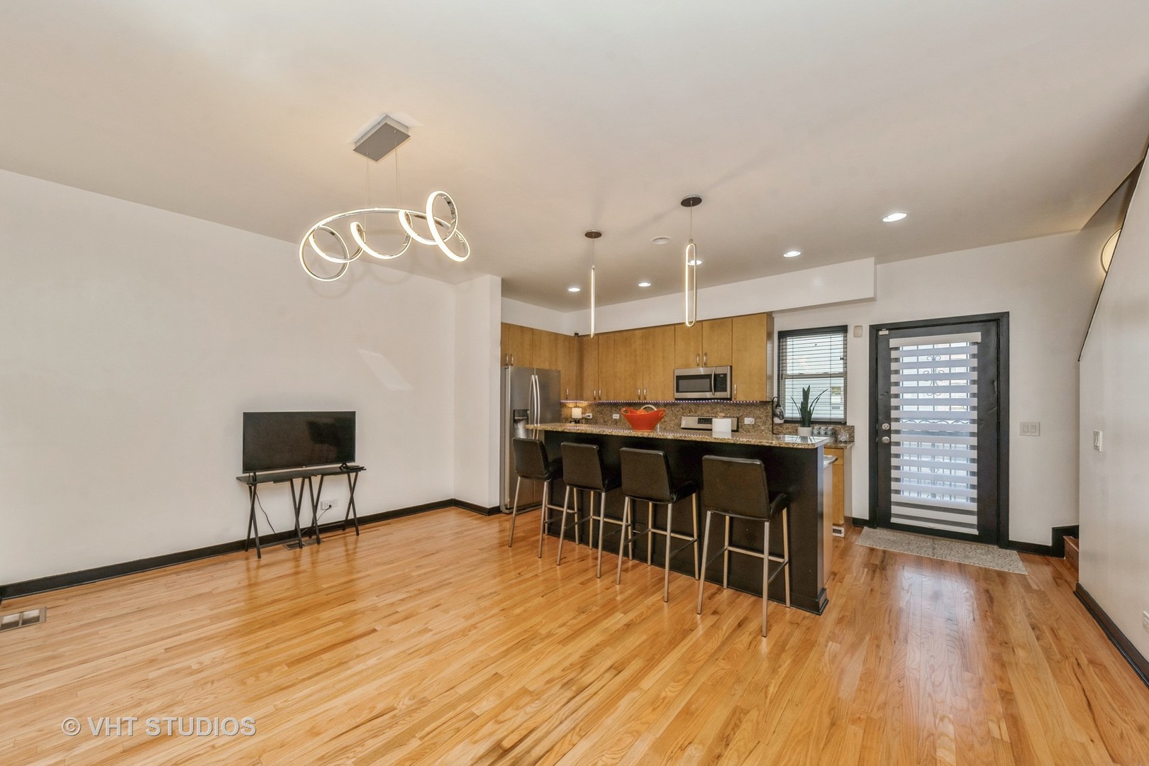 834 E 45th Street, Chicago, IL 60653