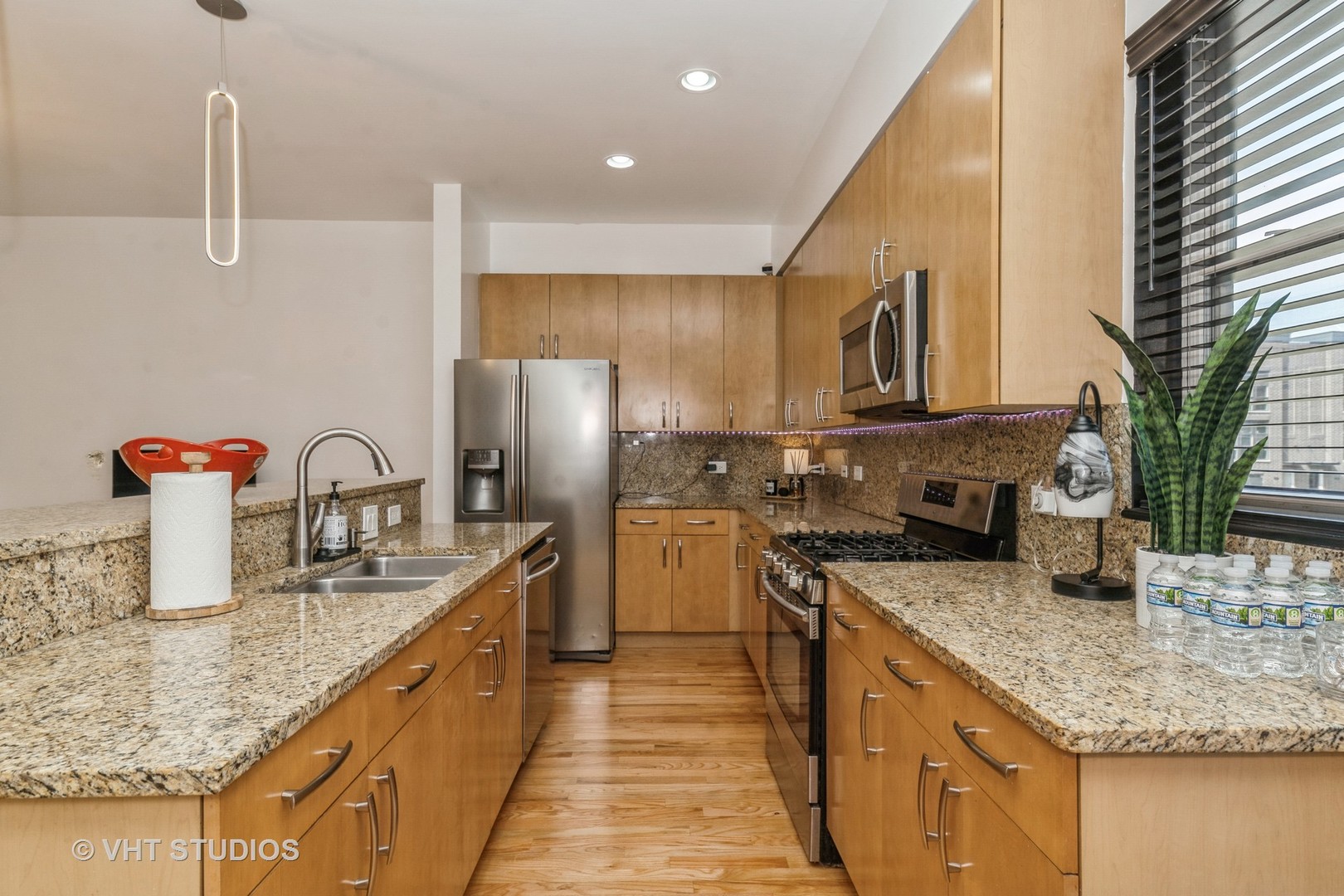 834 E 45th Street, Chicago, IL 60653