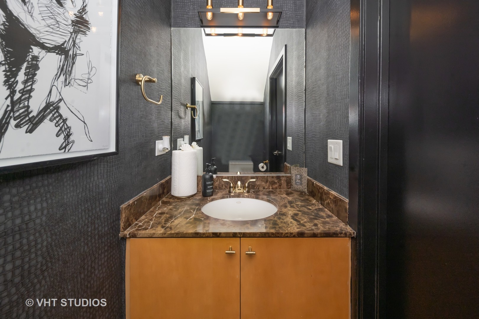 834 E 45th Street, Chicago, IL 60653