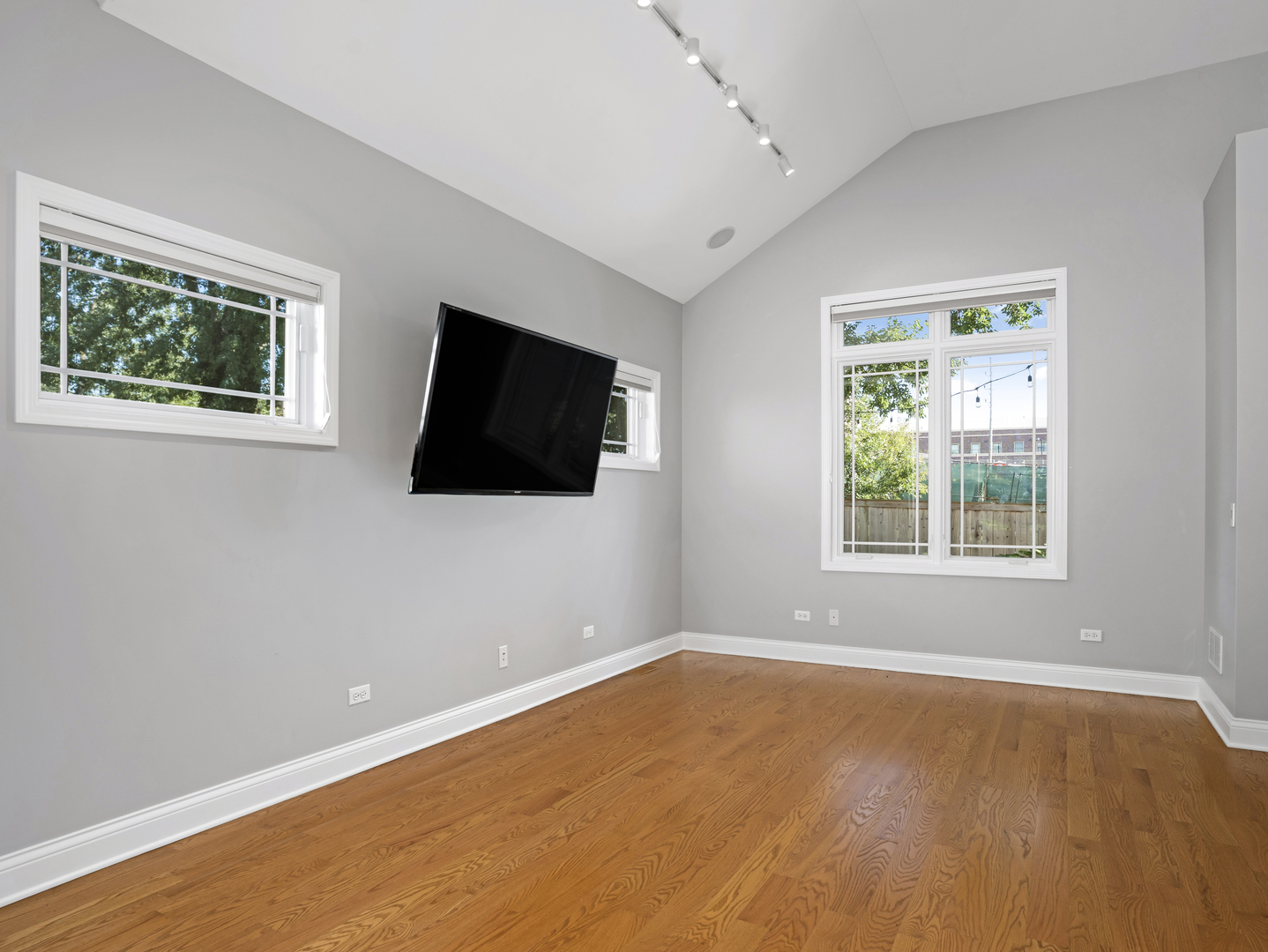 841 Rogers Street, Downers Grove, IL 60515