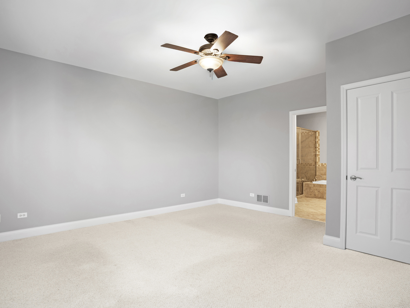 841 Rogers Street, Downers Grove, IL 60515