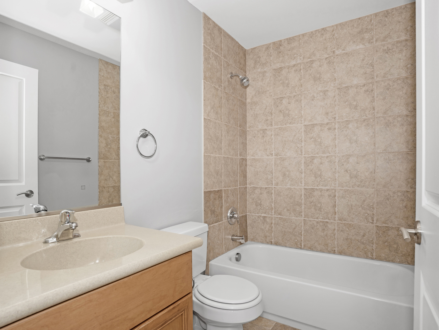841 Rogers Street, Downers Grove, IL 60515