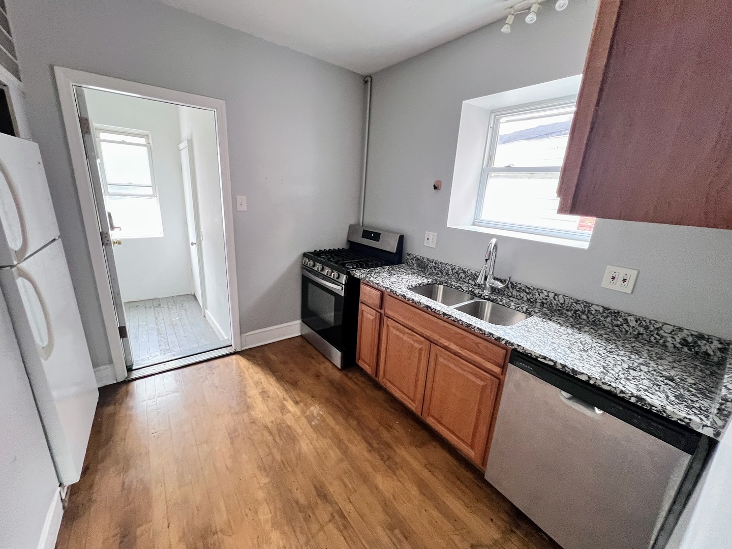 2817 N CLYBOURN Avenue #2, Chicago, IL 60618
