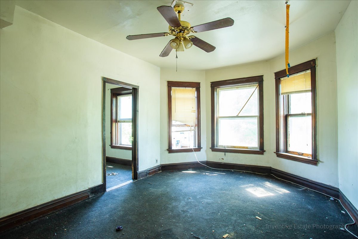 5750 S Paulina Street, Chicago, IL 60636