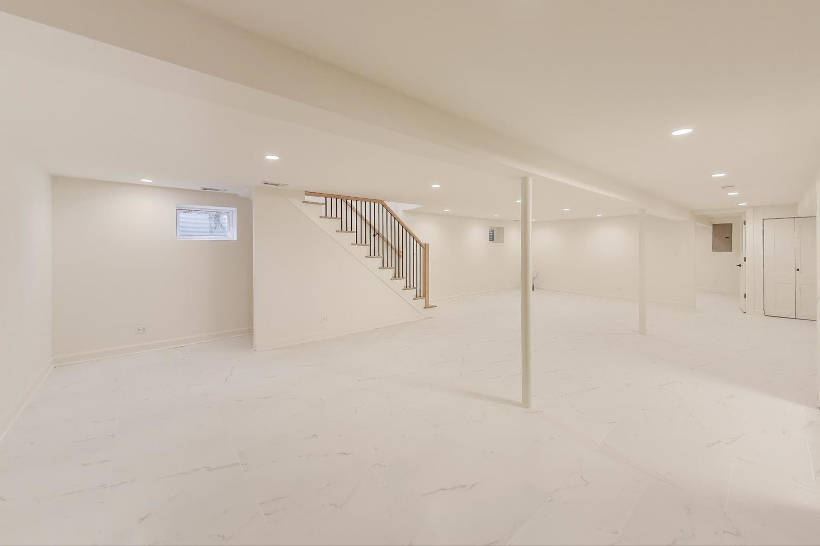 656 Jon Lane, Des Plaines, IL 60016