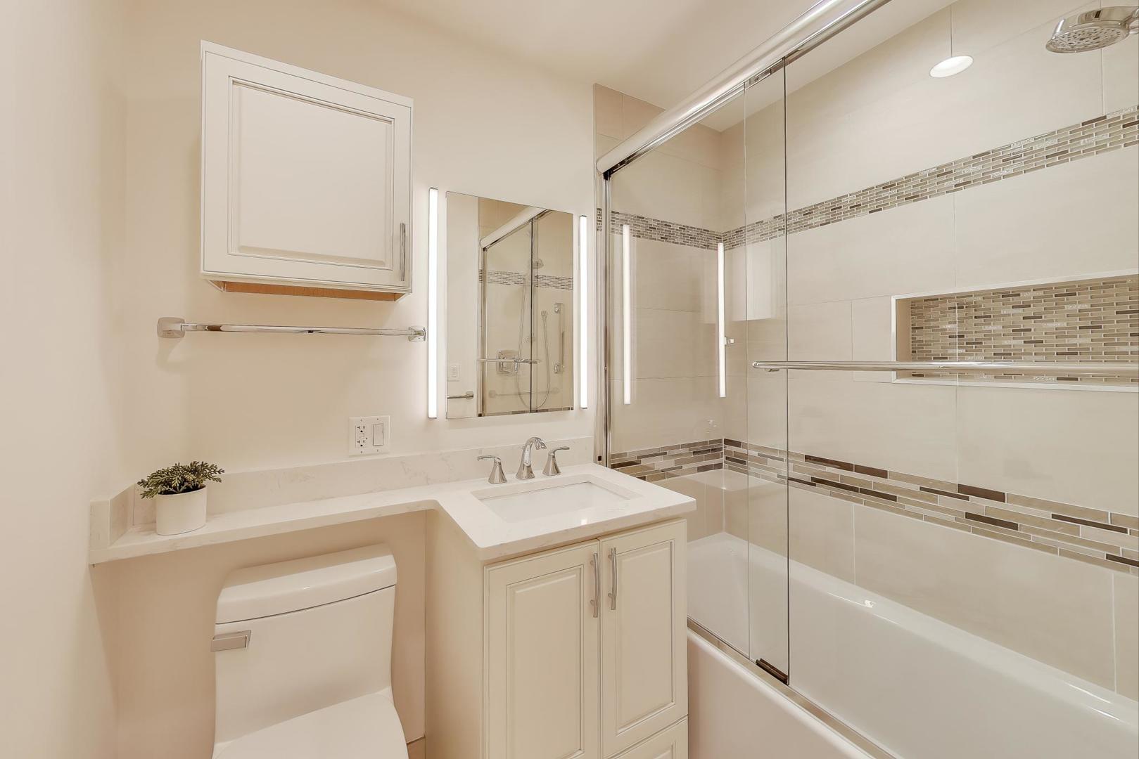 656 Jon Lane, Des Plaines, IL 60016