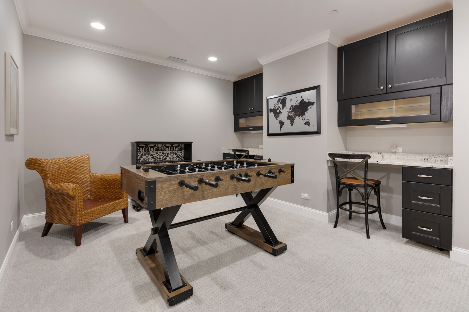 700 E Sunnyside Avenue, Libertyville, IL 60048