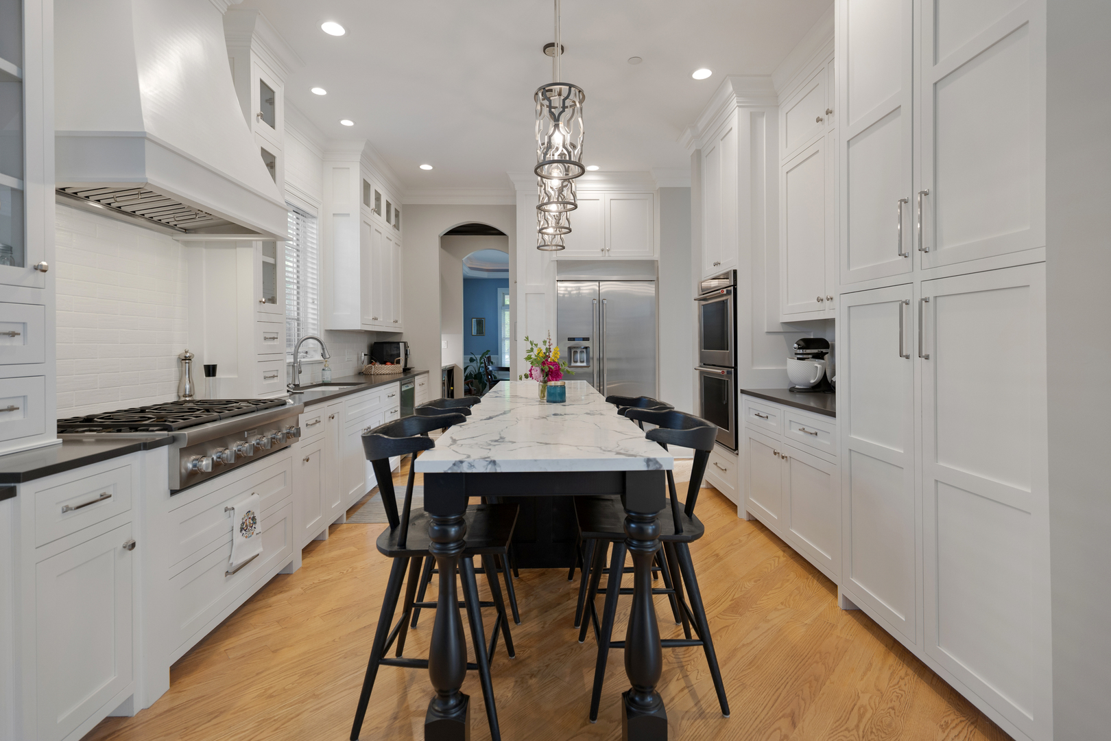 700 E Sunnyside Avenue, Libertyville, IL 60048