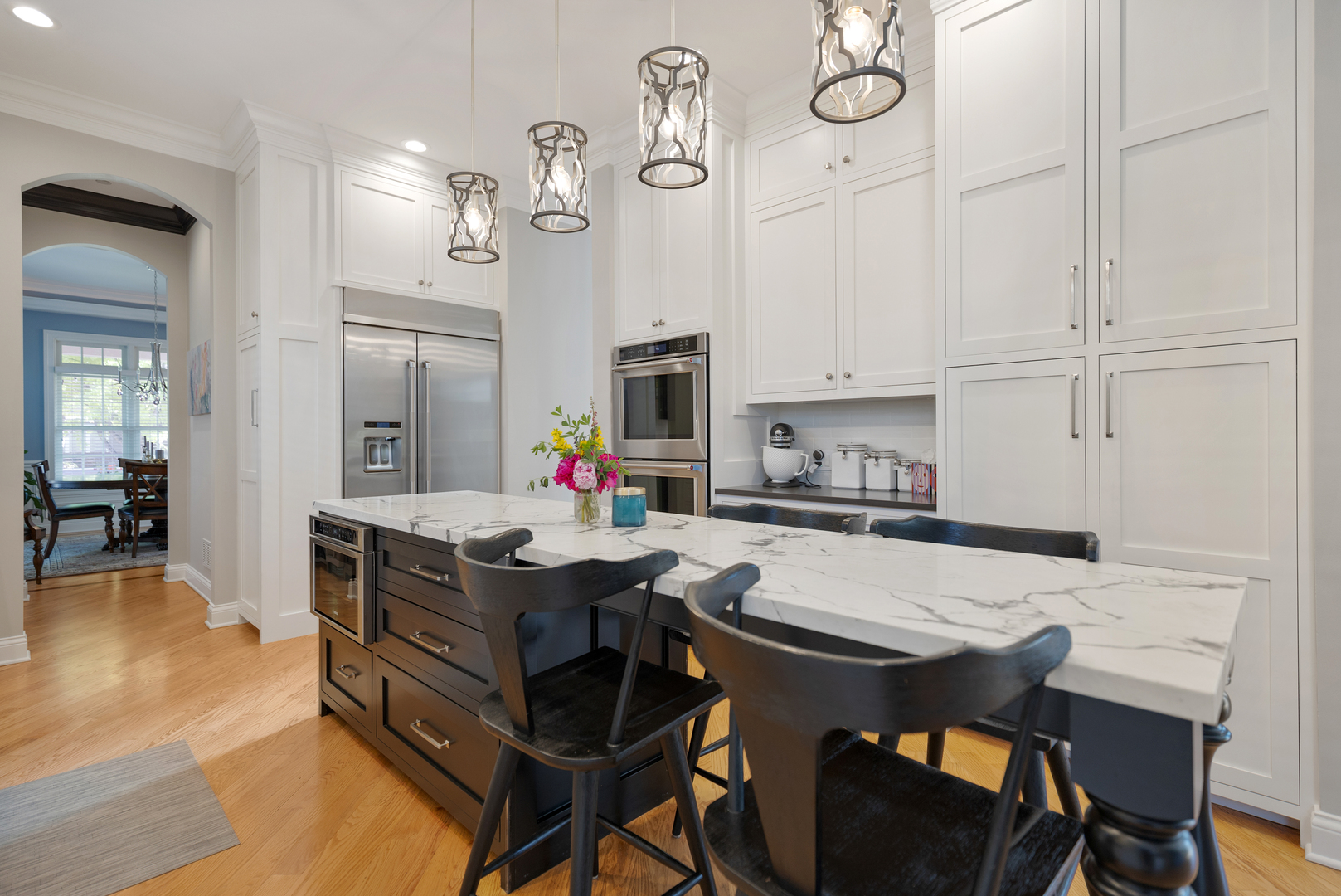 700 E Sunnyside Avenue, Libertyville, IL 60048