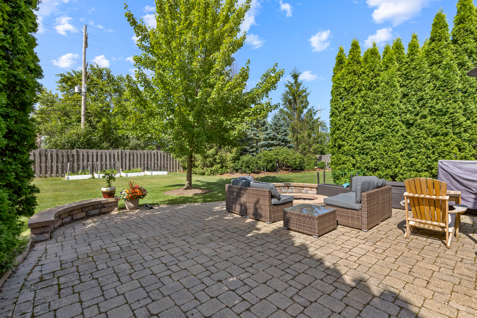 700 E Sunnyside Avenue, Libertyville, IL 60048