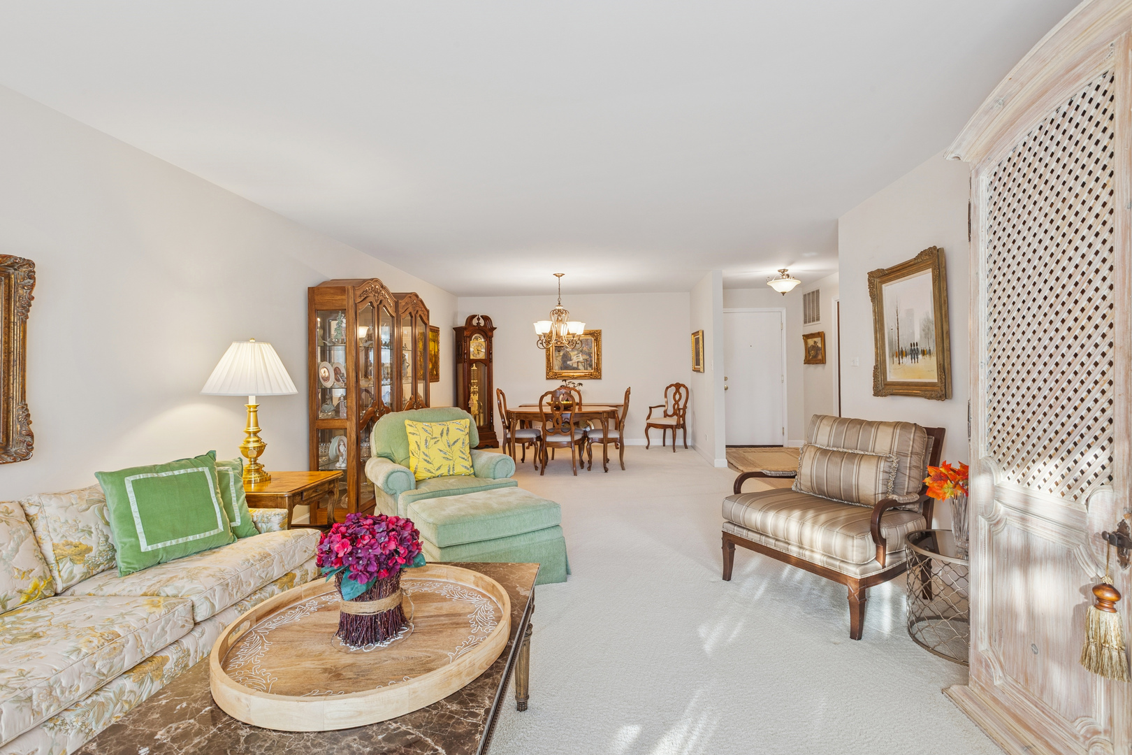 701 Lake Hinsdale Drive #309, Willowbrook, IL 60527