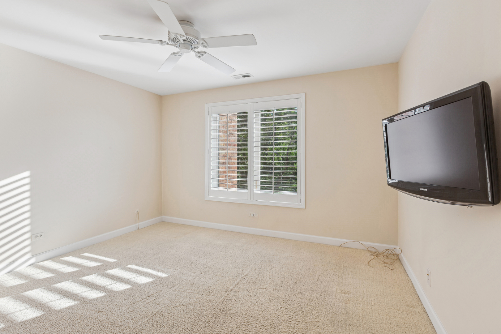 701 Lake Hinsdale Drive #309, Willowbrook, IL 60527