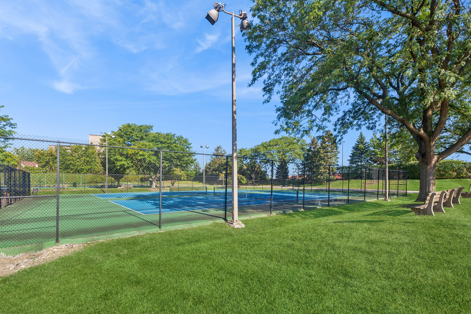 701 Lake Hinsdale Drive #309, Willowbrook, IL 60527