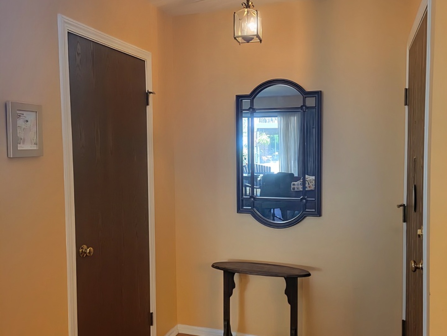 230 Windsor Lane #A, Willowbrook, IL 60527