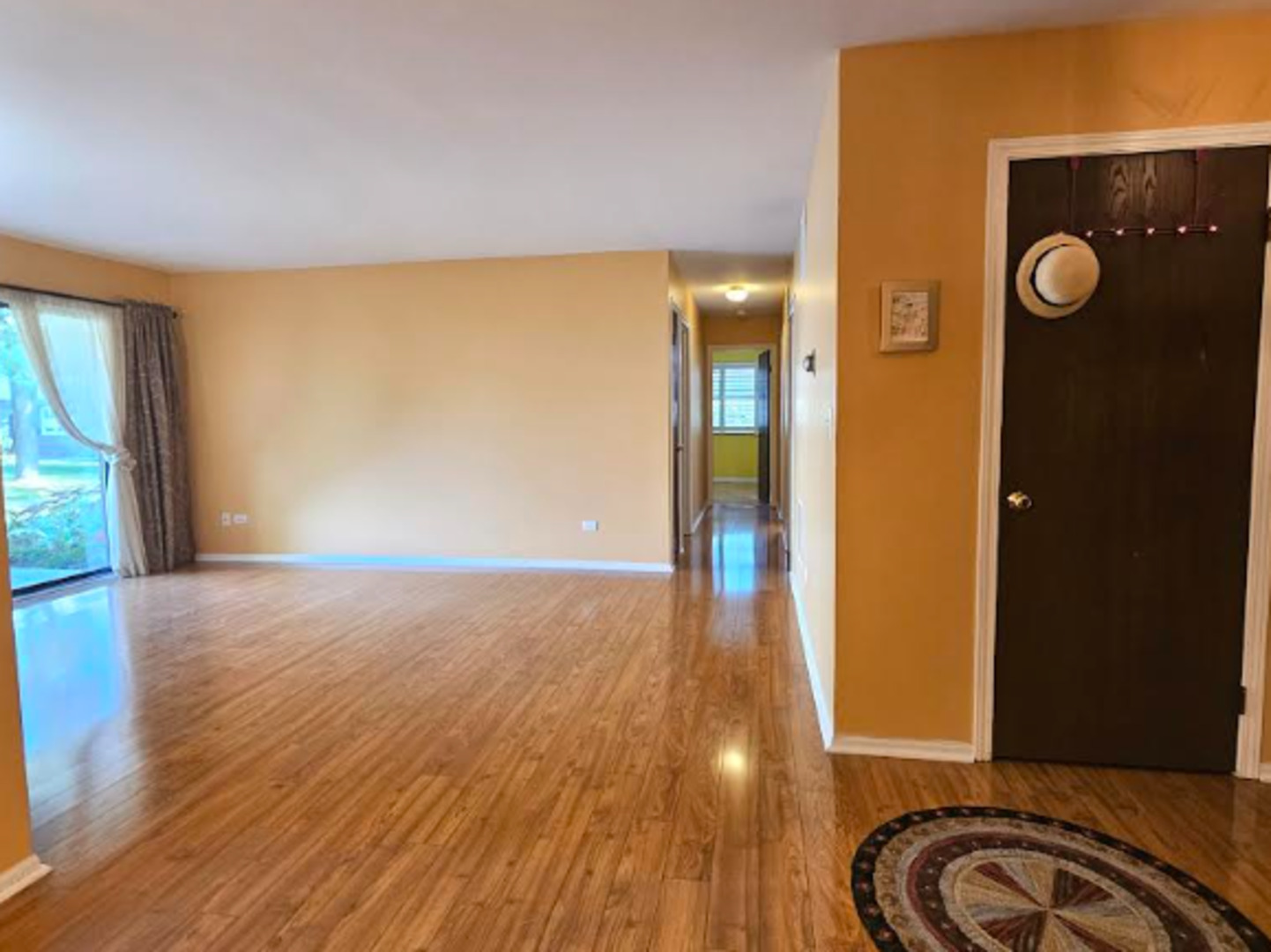 230 Windsor Lane #A, Willowbrook, IL 60527