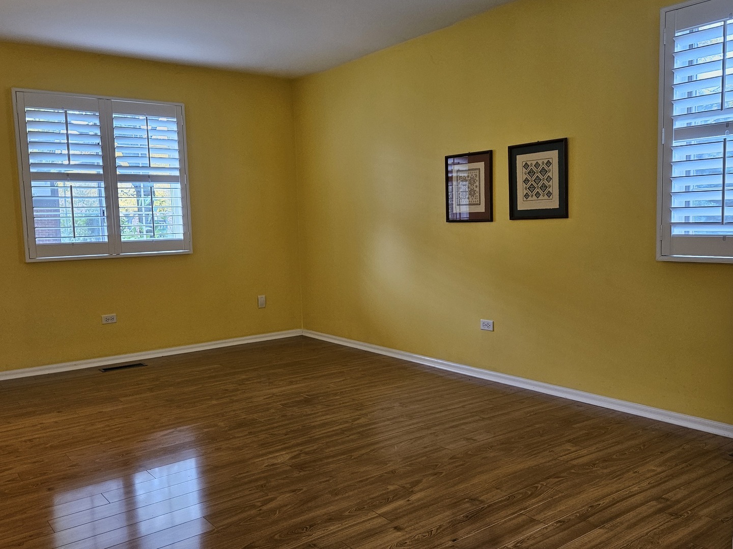 230 Windsor Lane #A, Willowbrook, IL 60527