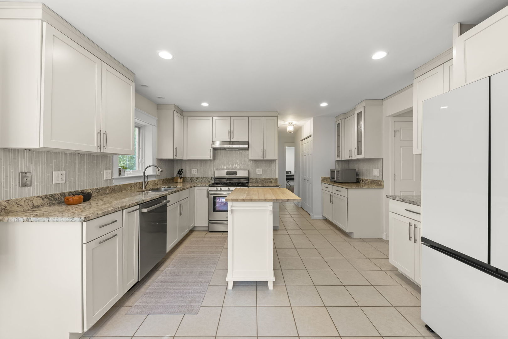 1434 Culpepper Drive, Naperville, IL 60540