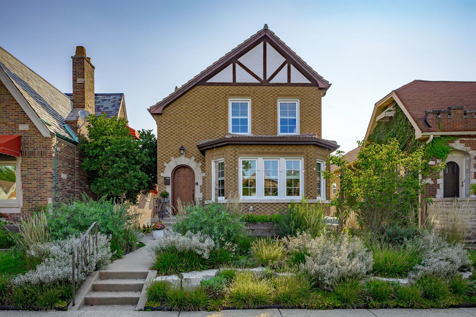1709 N Newland Avenue, Chicago, IL 60707