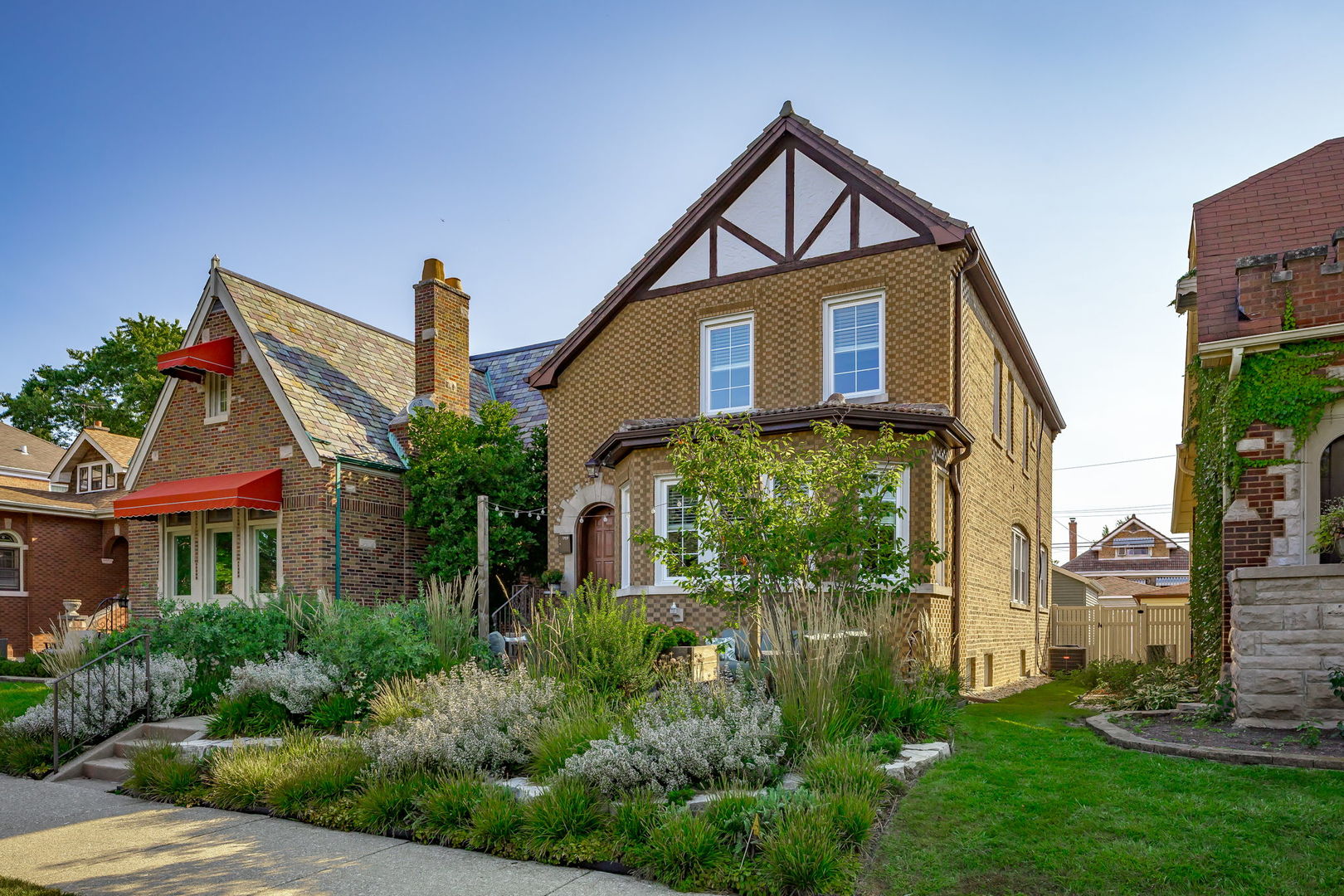 1709 N Newland Avenue, Chicago, IL 60707