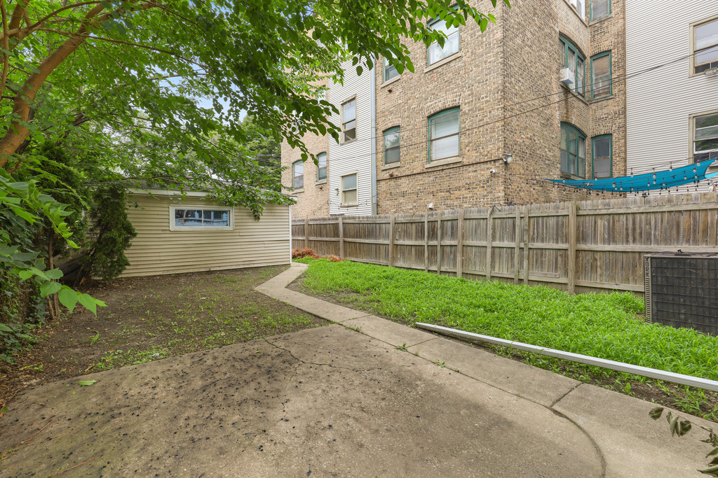 1026 S Austin Boulevard, Oak Park, IL 60304