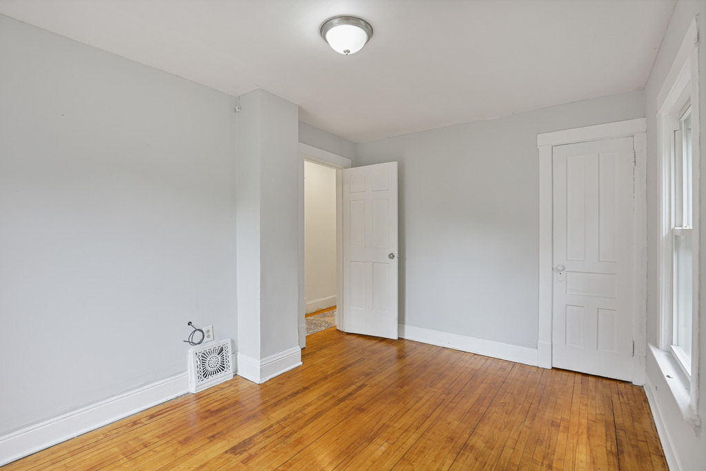 1026 S Austin Boulevard, Oak Park, IL 60304
